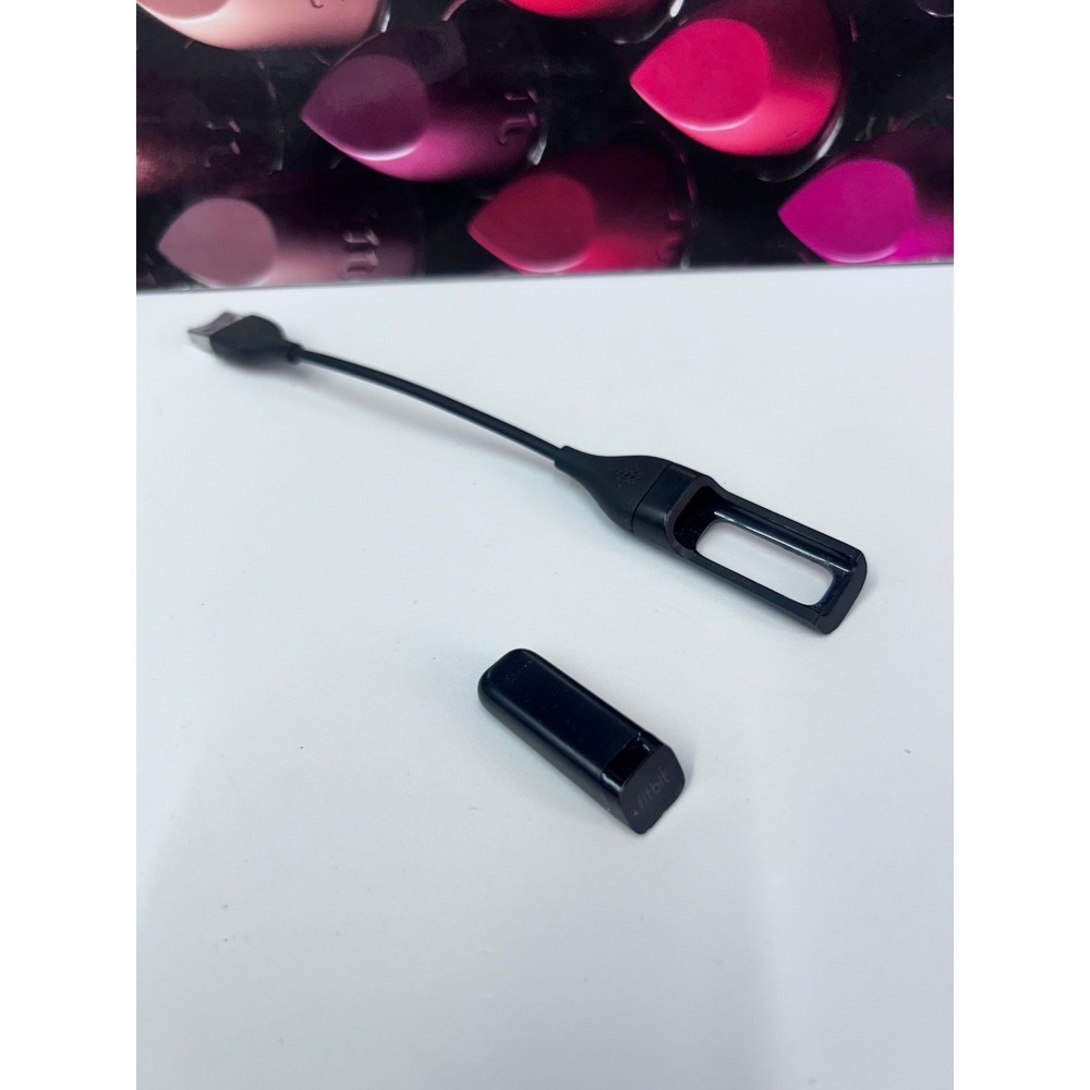 Fitbit Flex Wireless Activity Tracker Pebble and USB Charging Cable FB401 Black